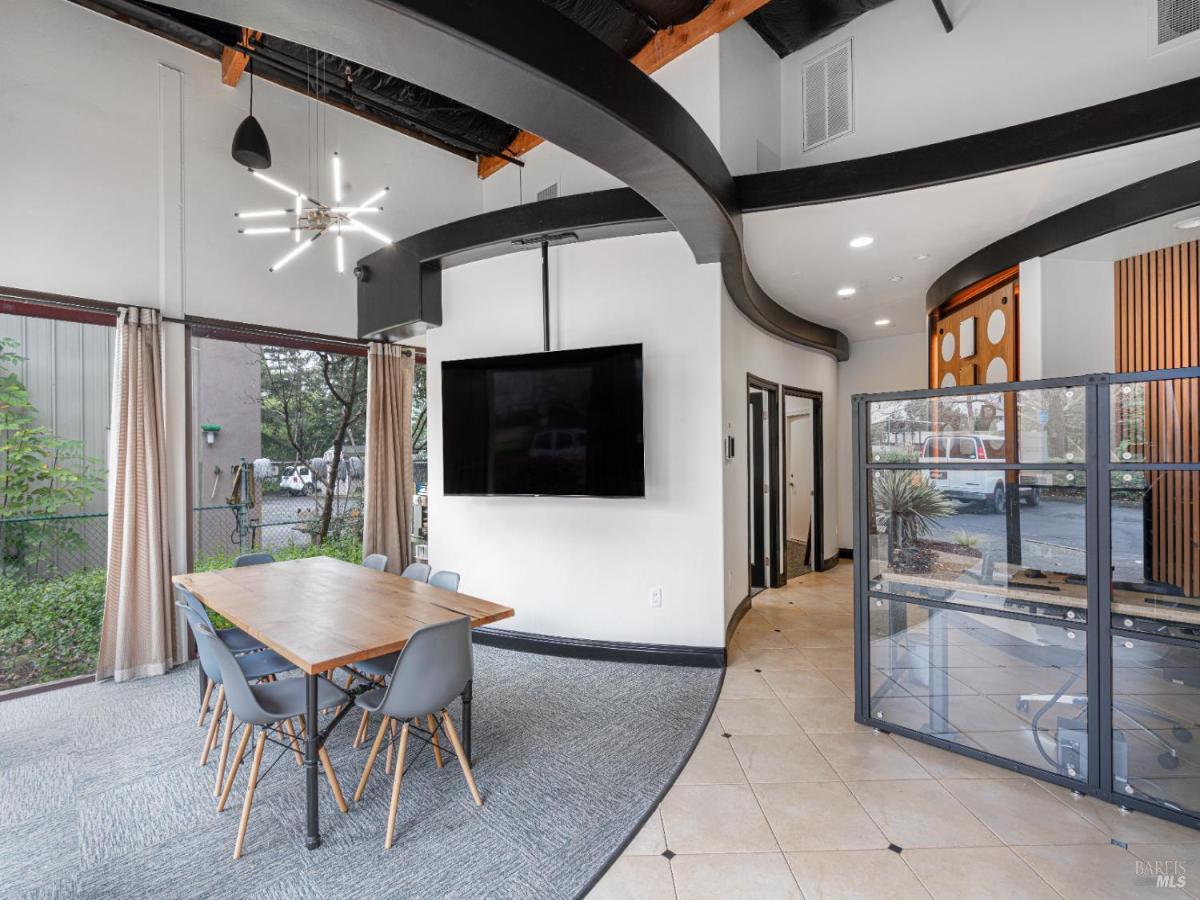 MLS #326014912 img 0