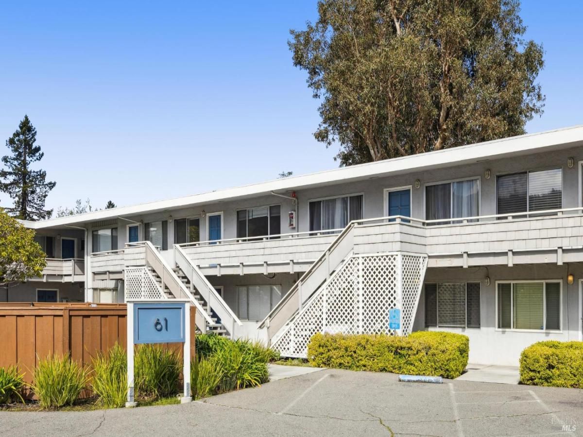 MLS #326015185 img 0