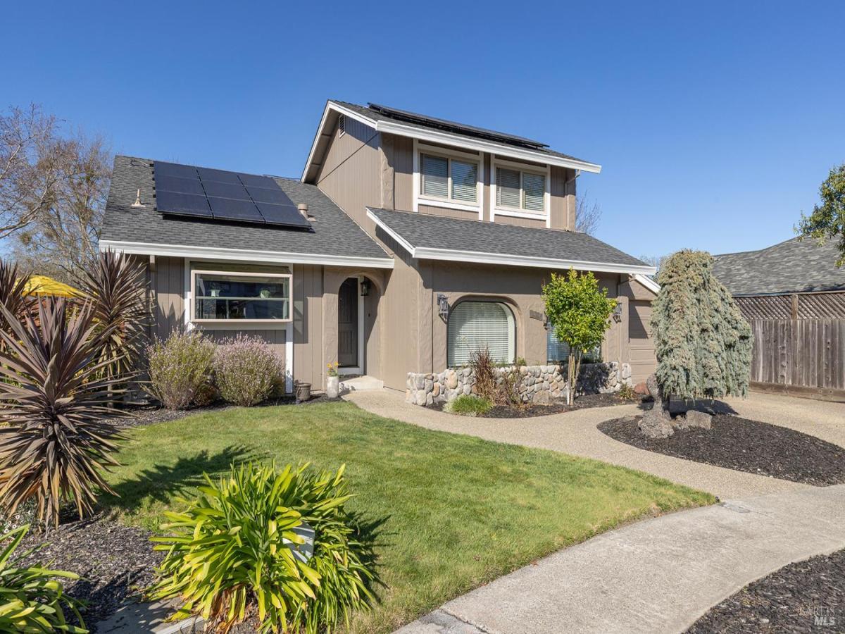 MLS #326015370 img 0