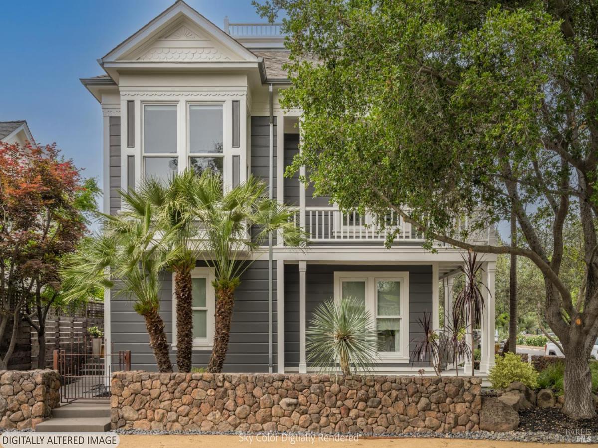 MLS #326015384 img 0