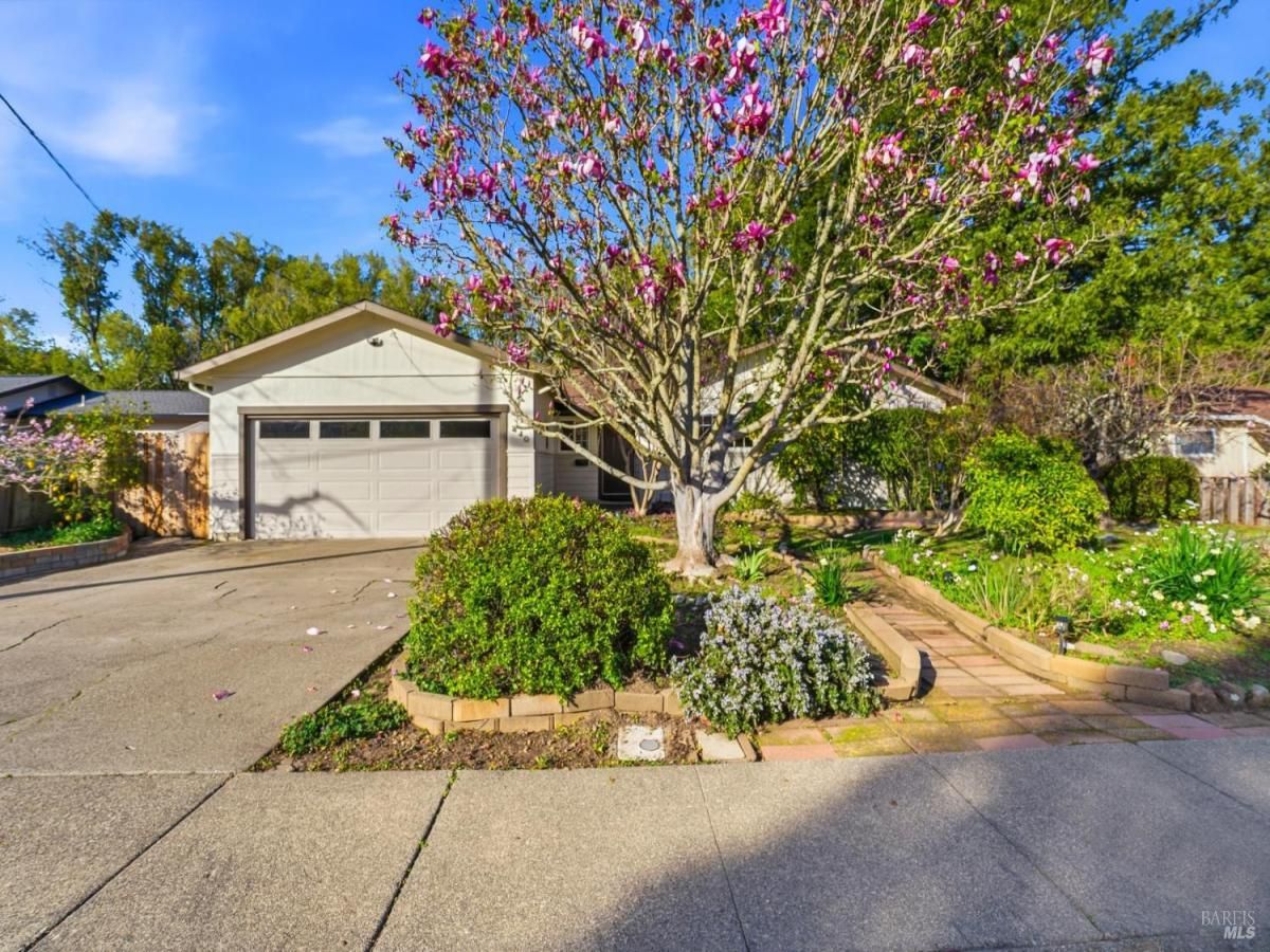 MLS #326015568 img 0