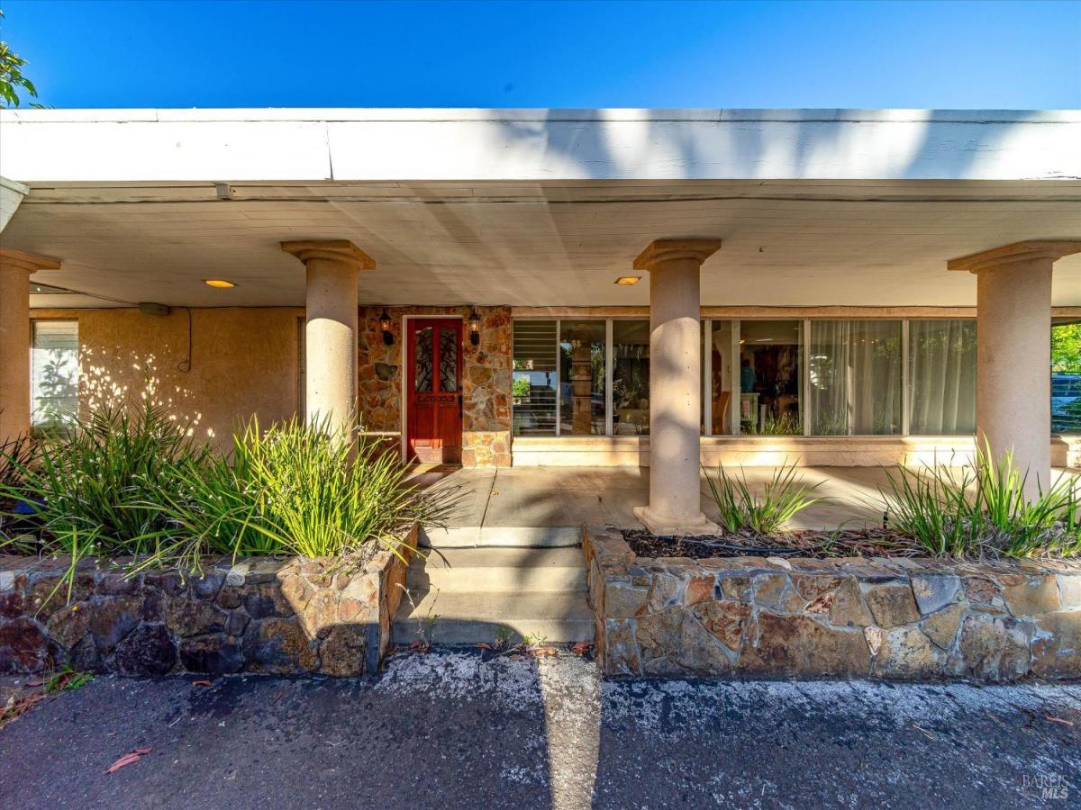 MLS #326015727 img 0