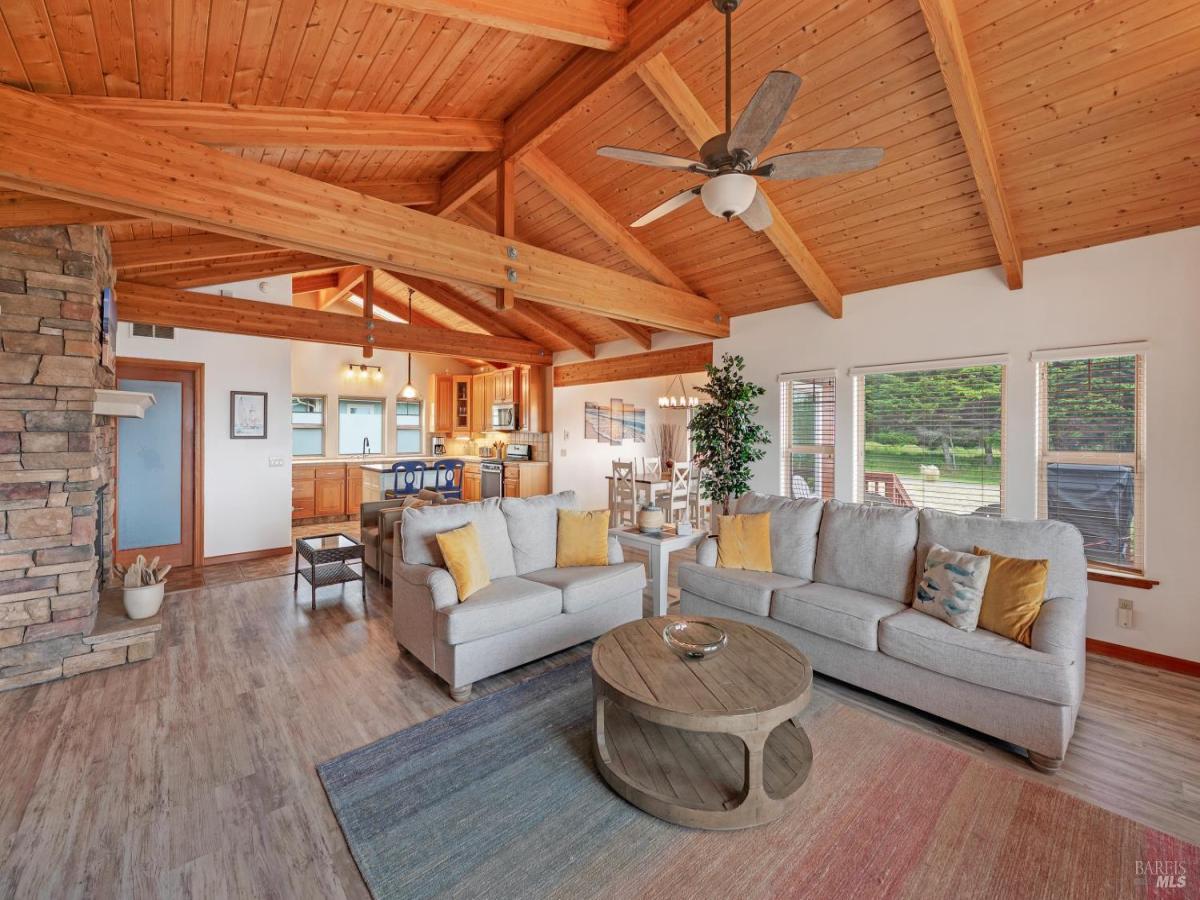 MLS #326015747 img 0