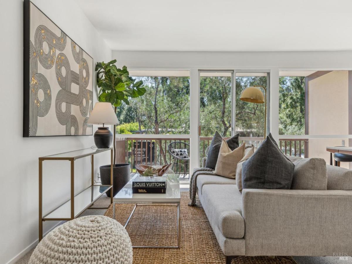 MLS #326015753 img 0