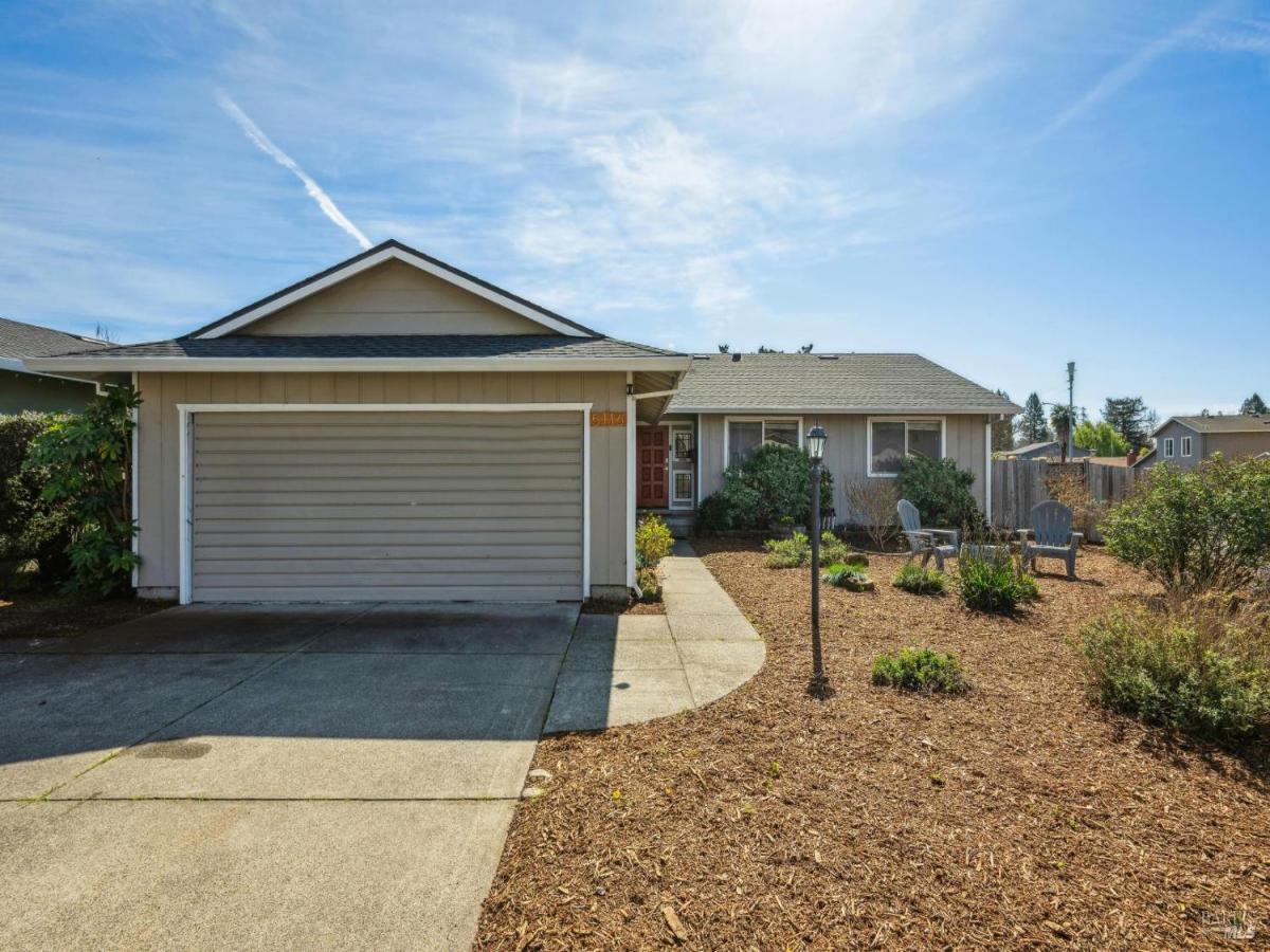 MLS #326015940 img 0