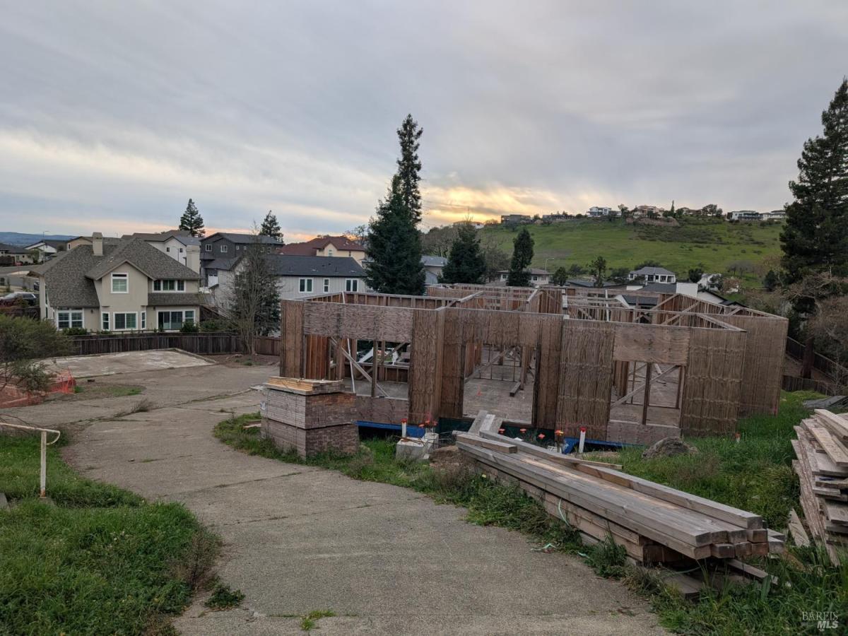 MLS #326015986 img 0