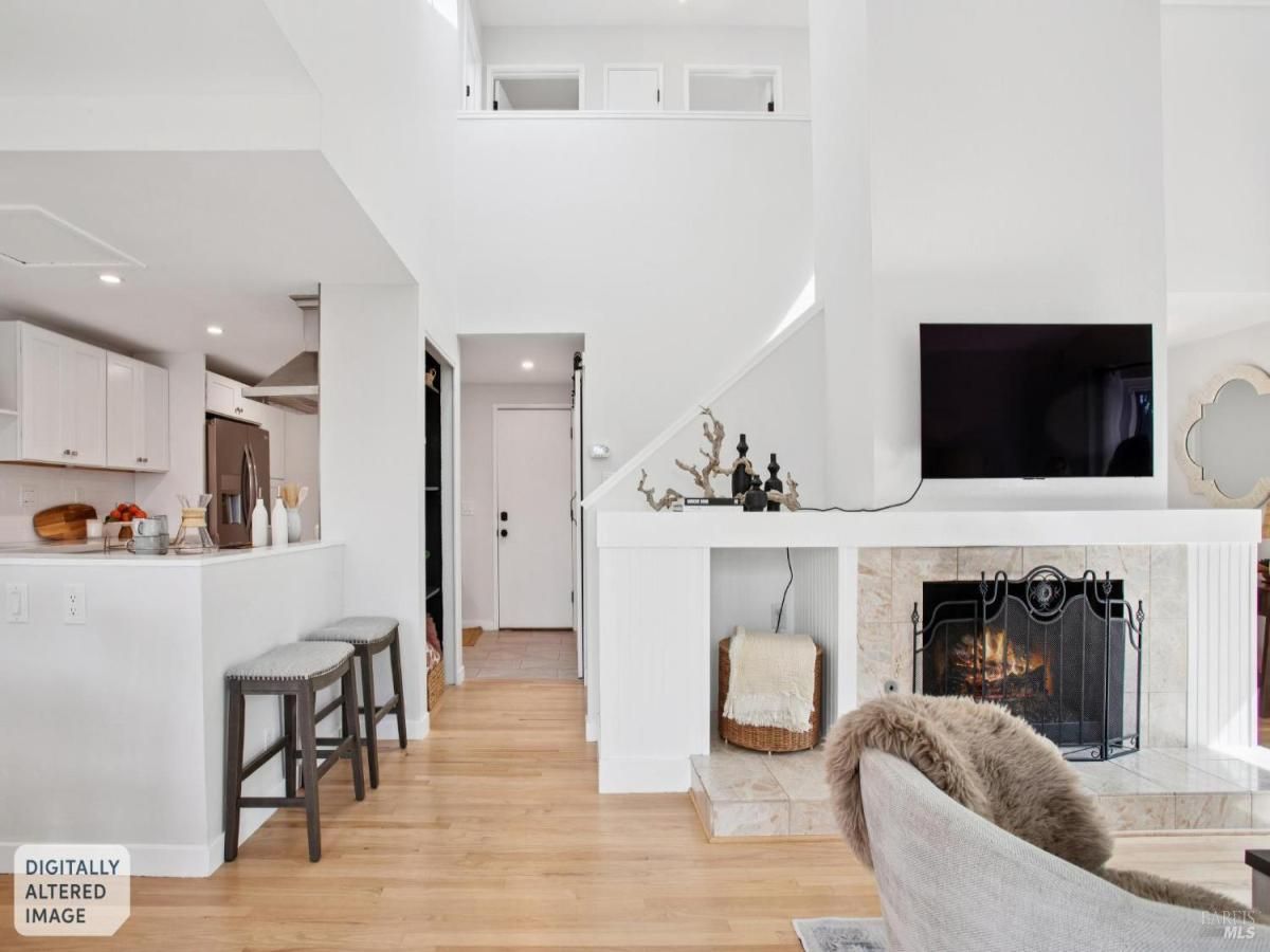 MLS #326016148 img 0