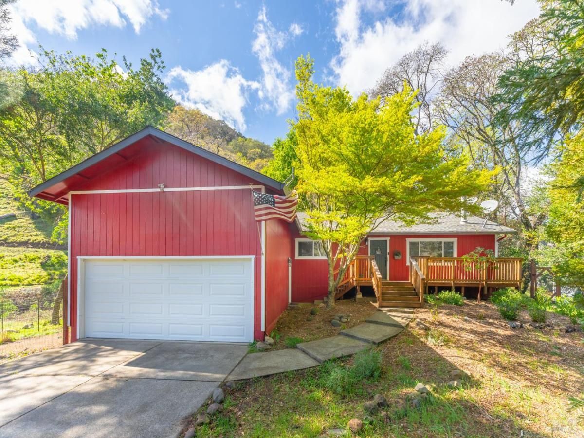 MLS #326016186 img 0