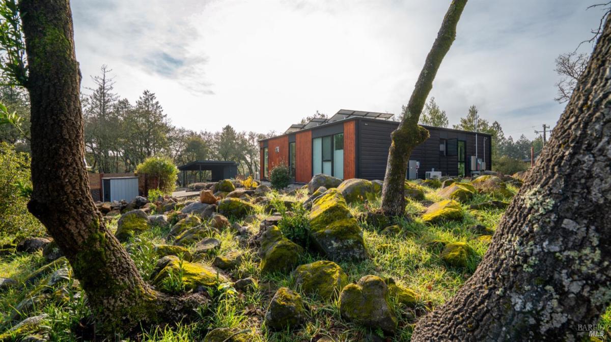 MLS #326016312 img 0