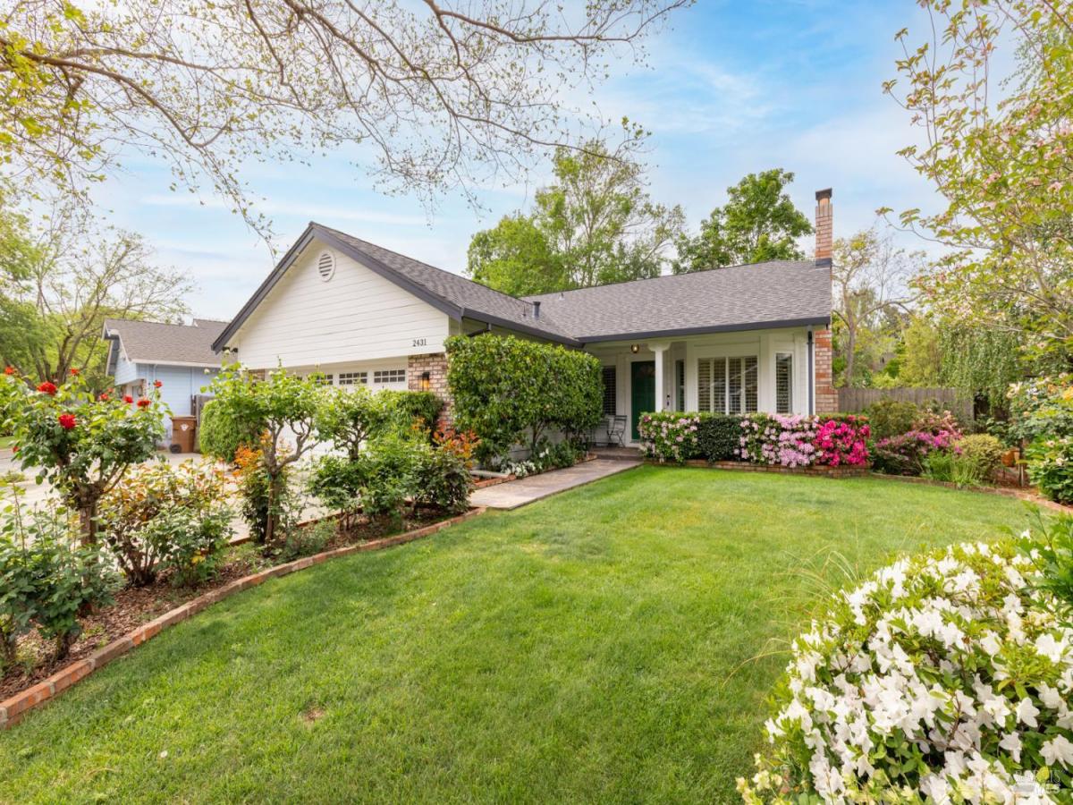 MLS #326016325 img 0