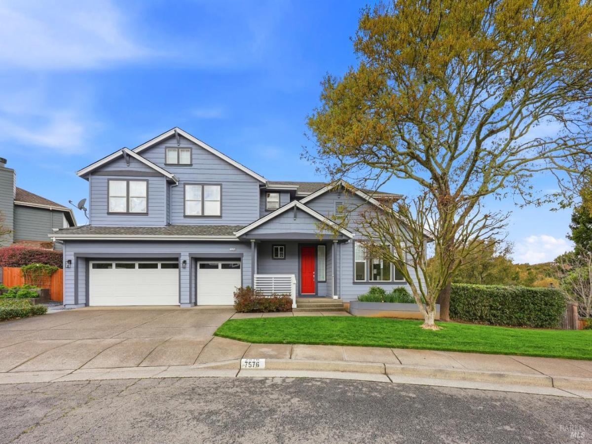 MLS #326016421 img 0