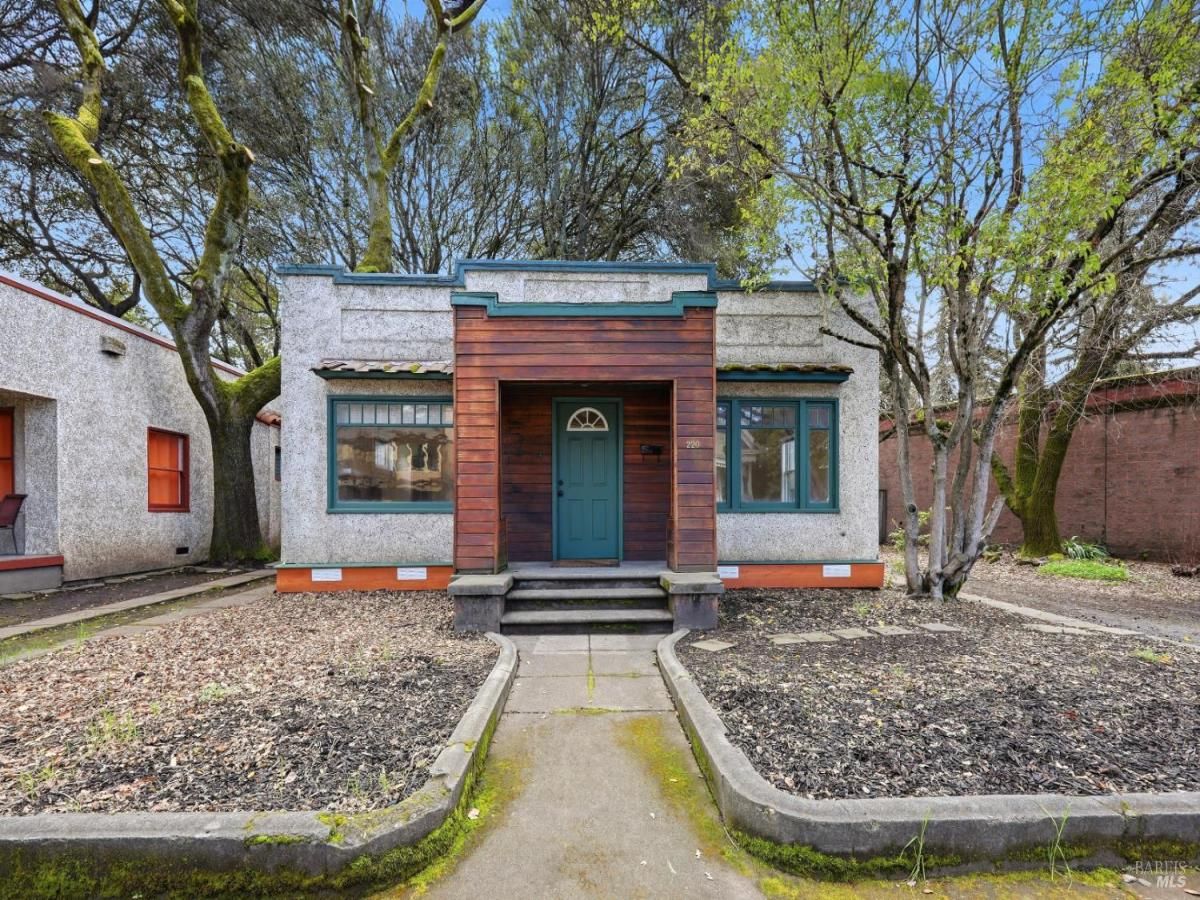 MLS #326016442 img 0