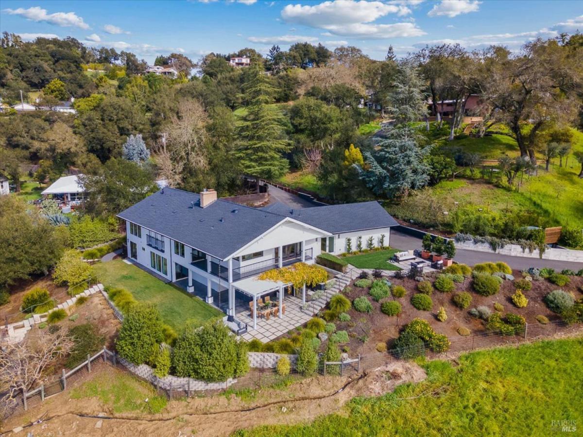 MLS #326016481 img 0