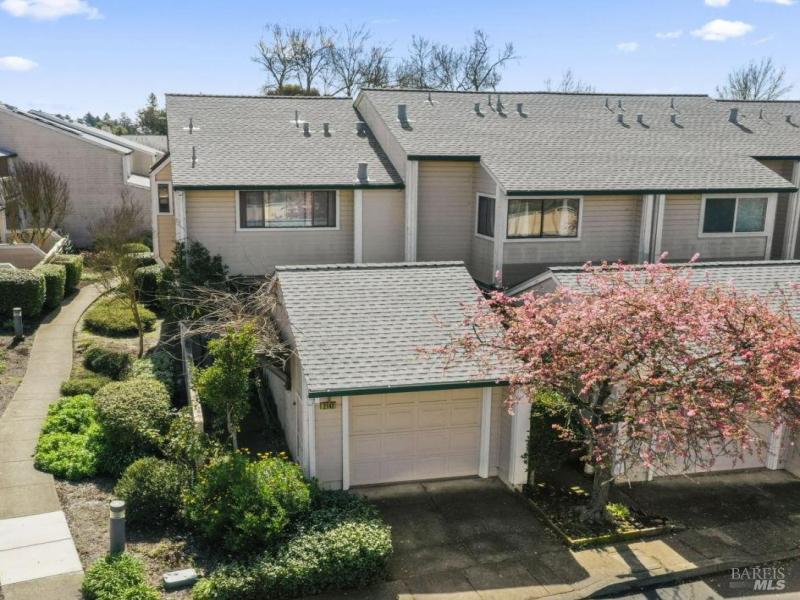 MLS #326016785 img 0