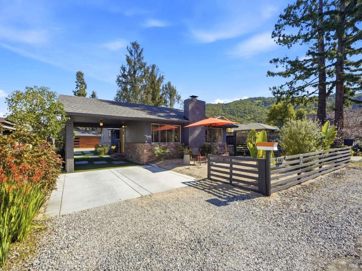 MLS #326017089 img 0