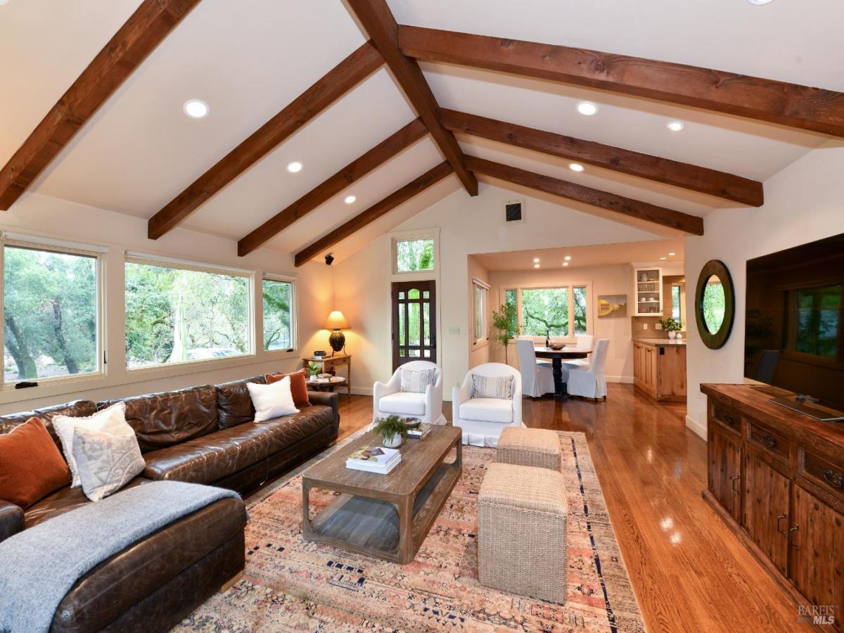 MLS #326017121 img 0