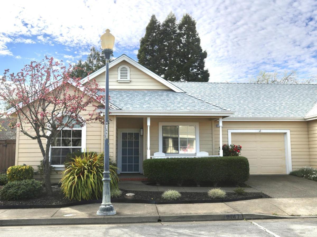 MLS #326017171 img 0