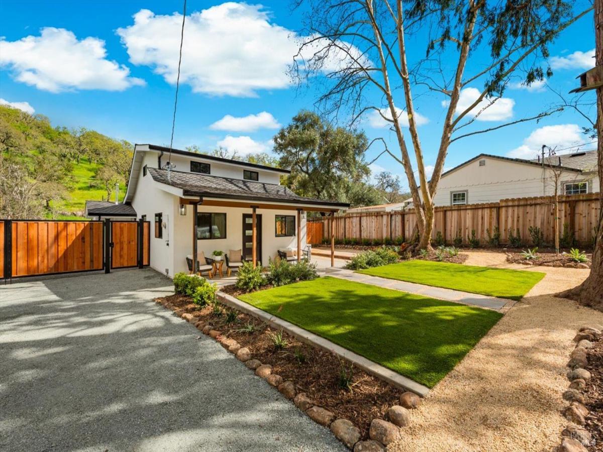 MLS #326017253 img 0