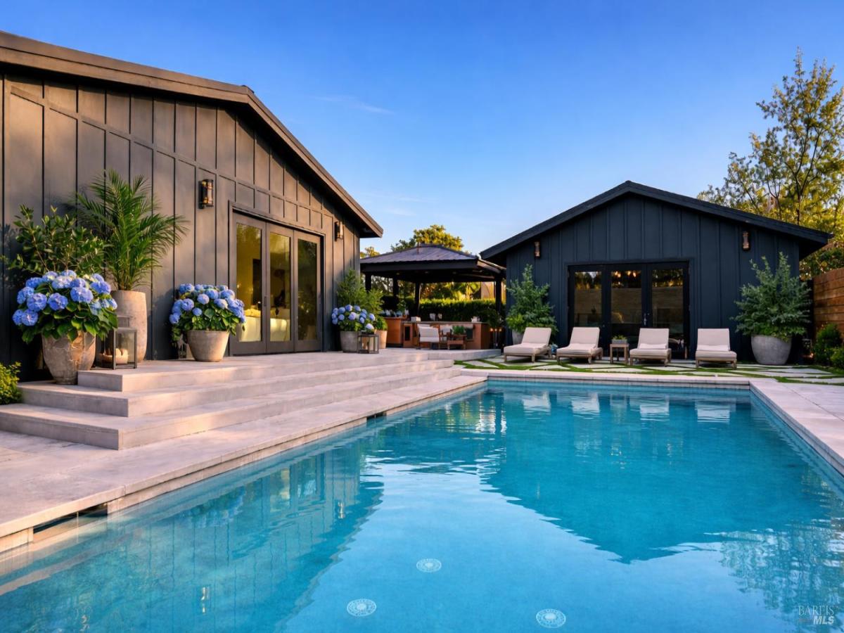 MLS #326017695 img 0