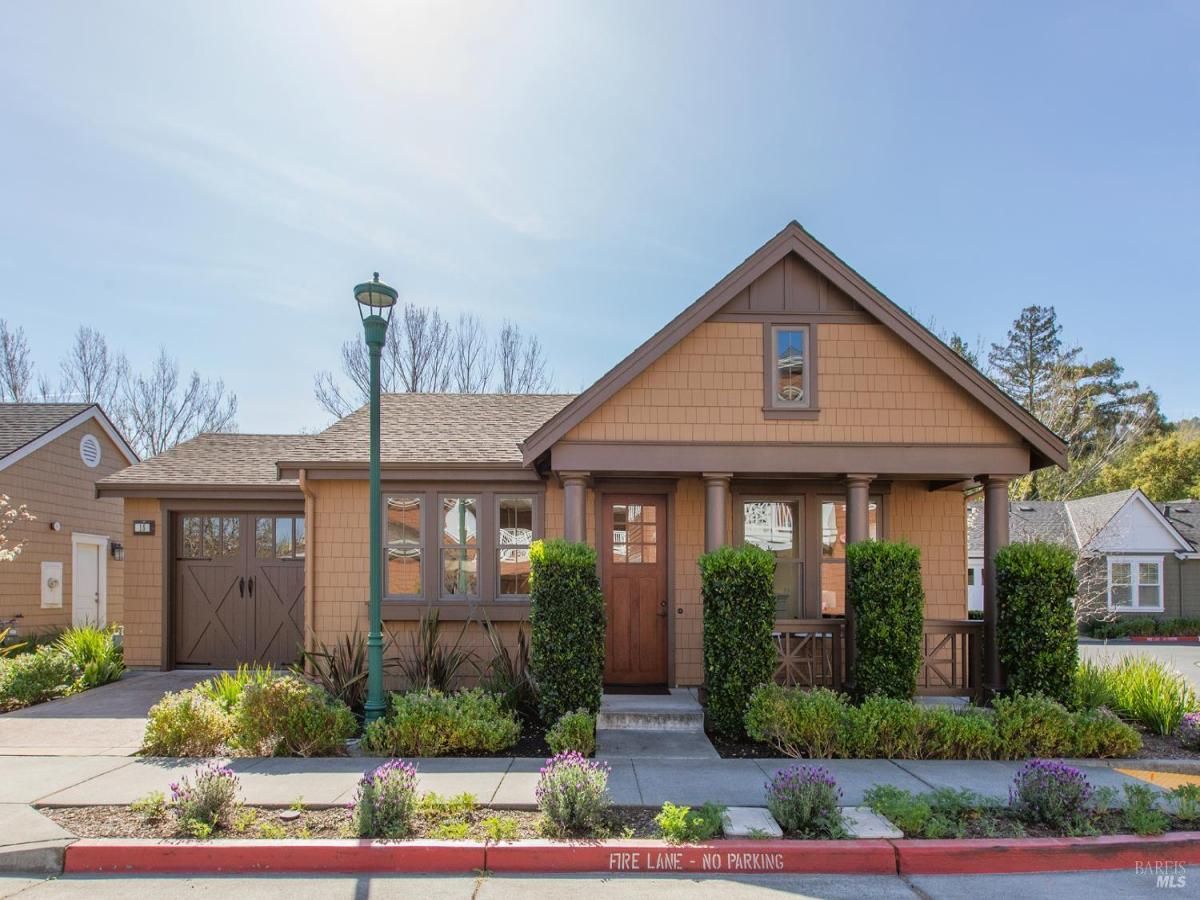 MLS #326018235 img 0