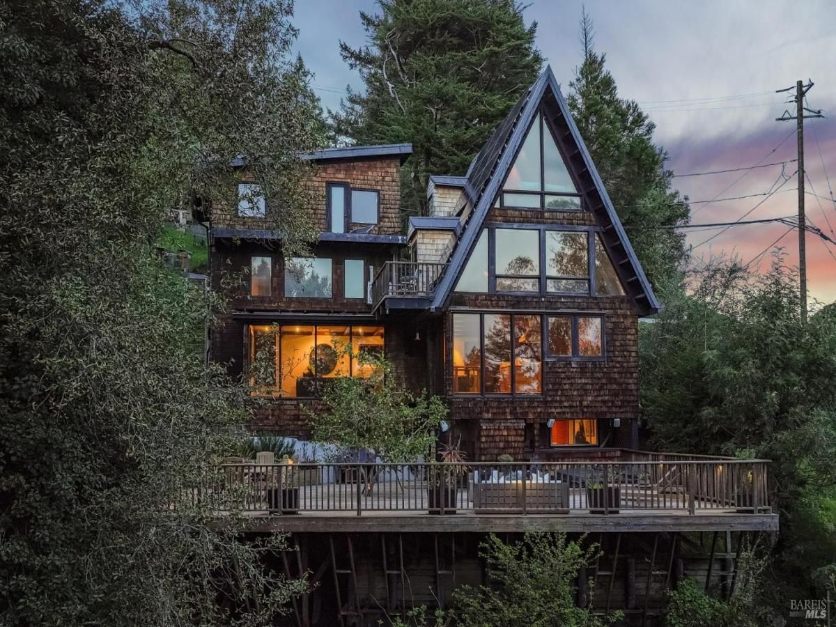 MLS #326018263 img 0