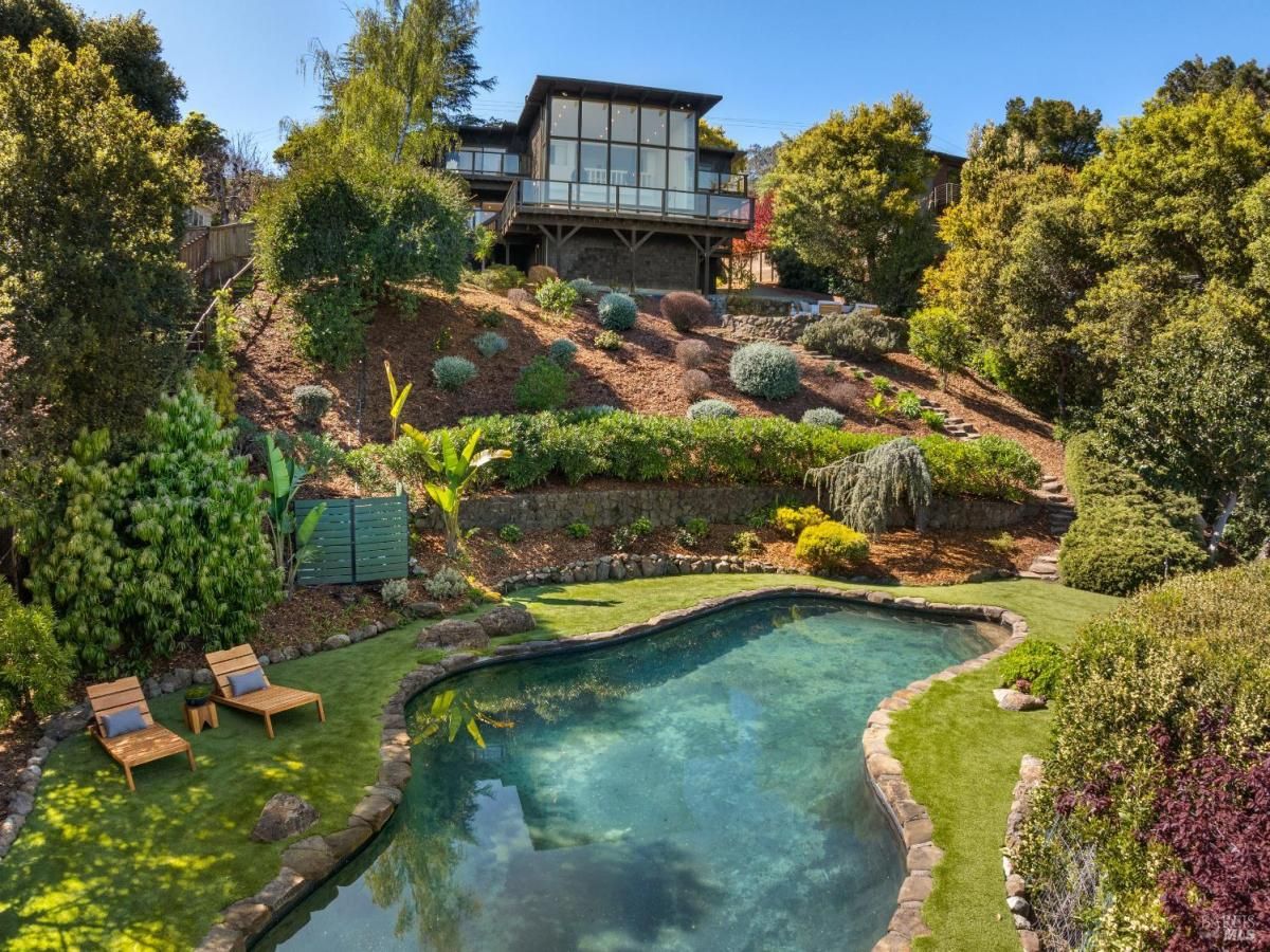 MLS #326018359 img 0