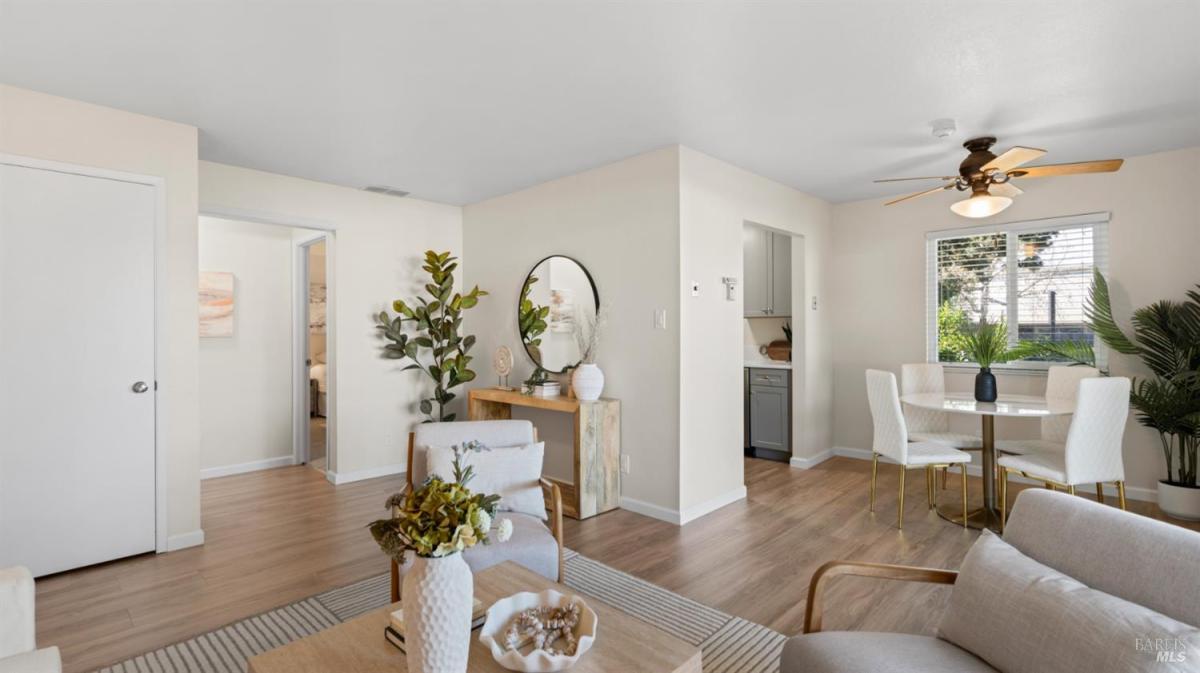 MLS #326018506 img 0