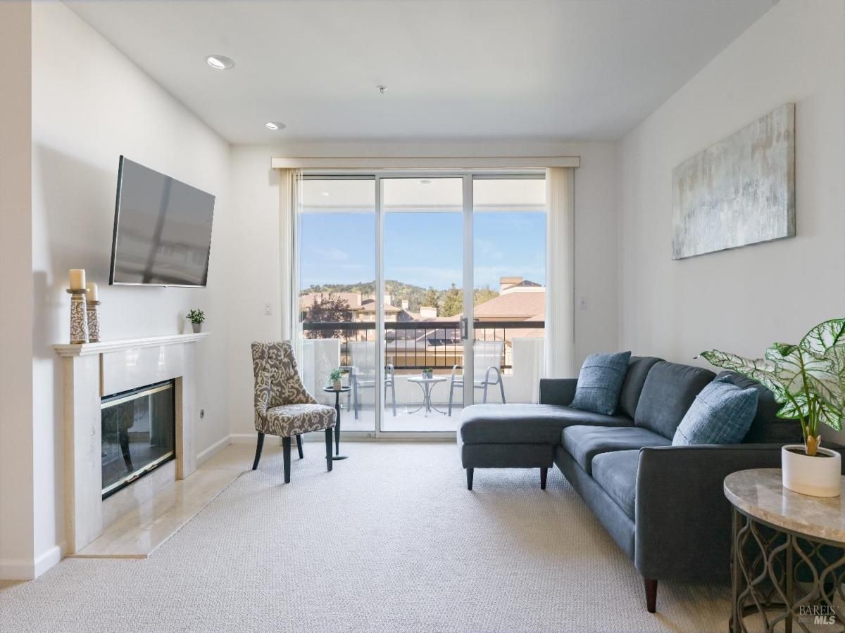 MLS #326018572 img 0