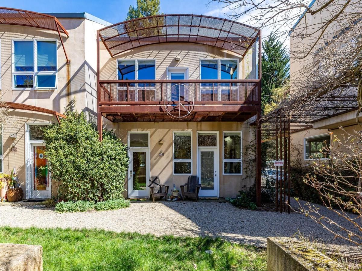 MLS #326018583 img 0