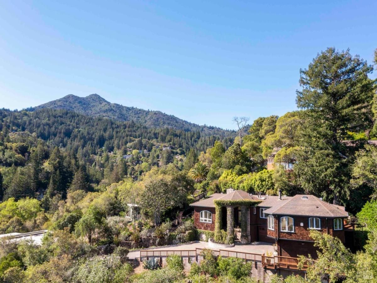 MLS #326018668 img 0