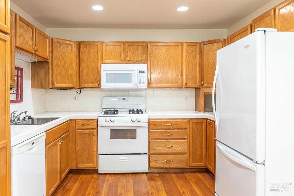 MLS #326018760 img 0