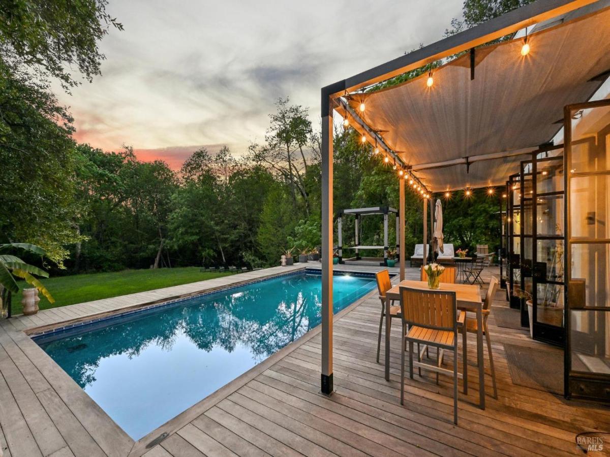 MLS #326018804 img 0