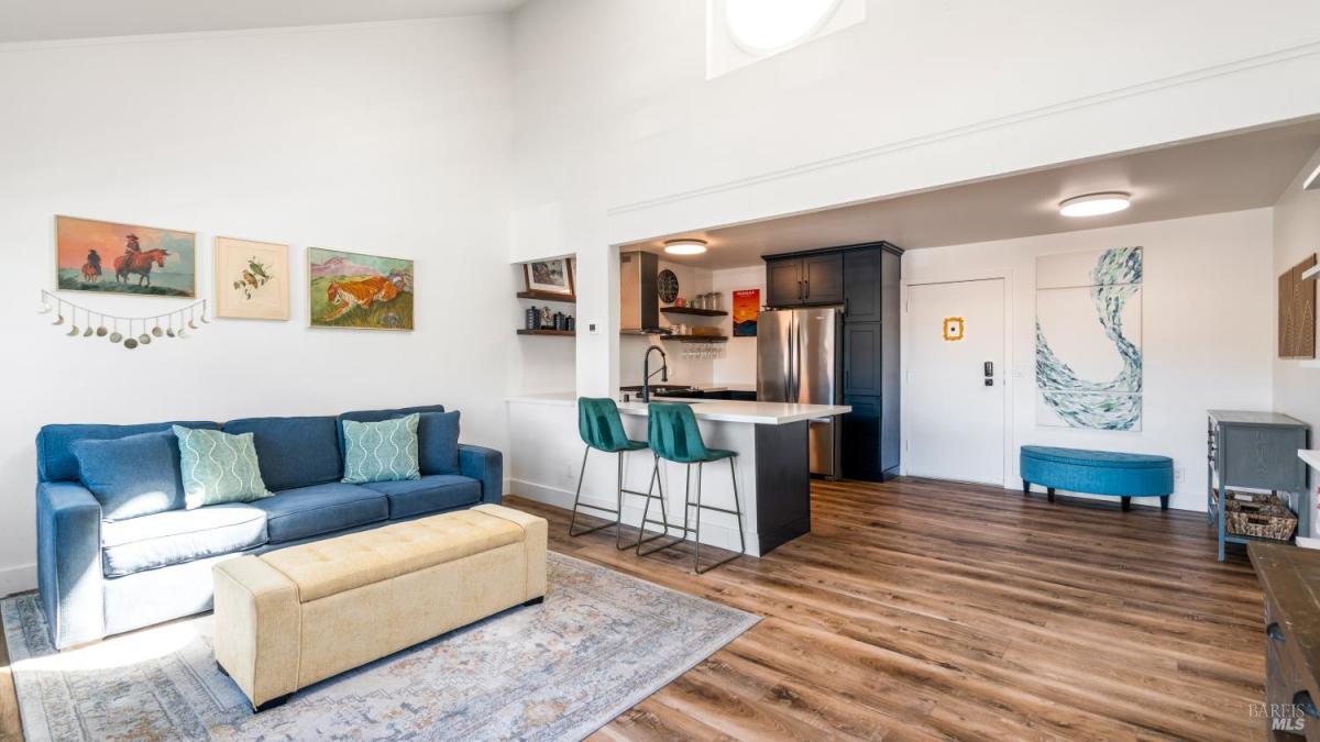 MLS #326018884 img 0