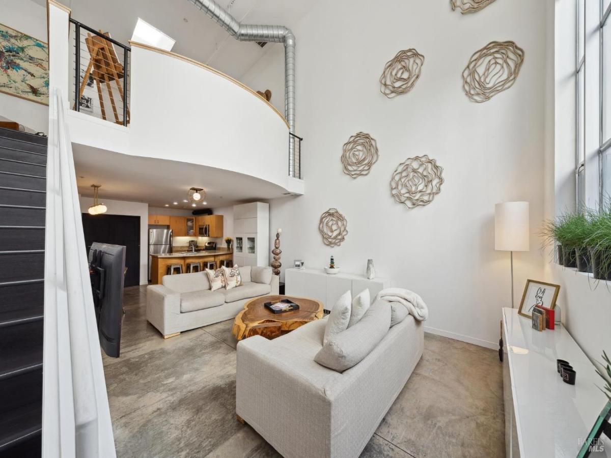 MLS #326018898 img 0