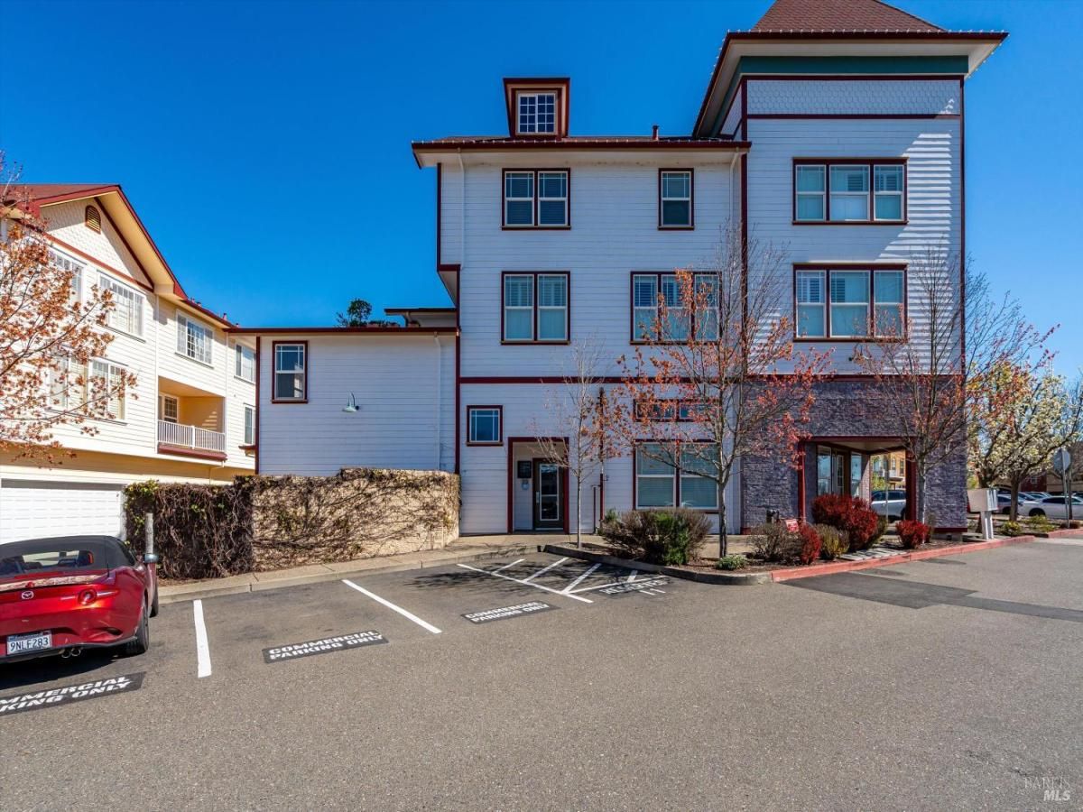 MLS #326018904 img 0