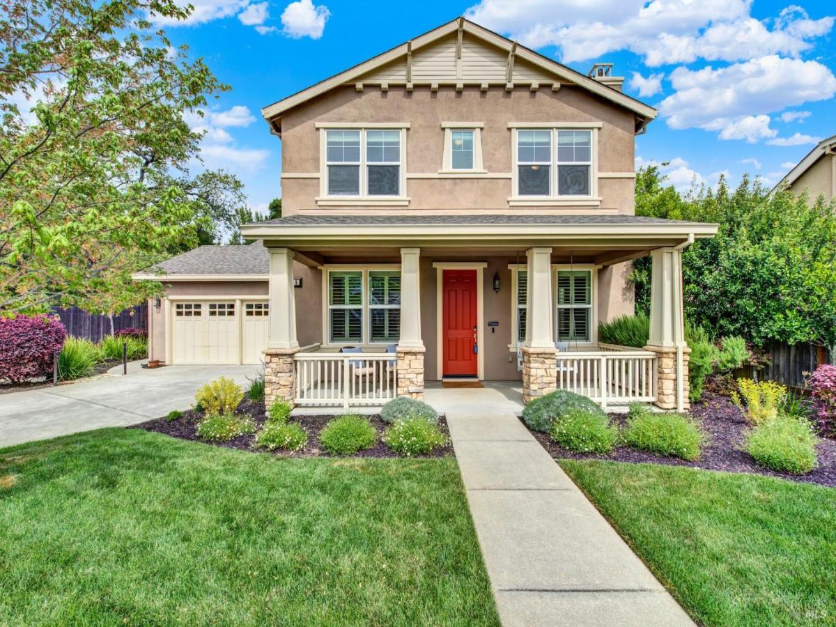 MLS #326018913 img 0