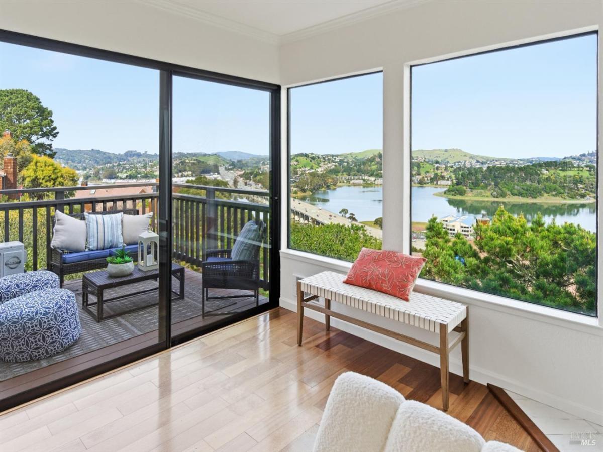 MLS #326019103 img 0