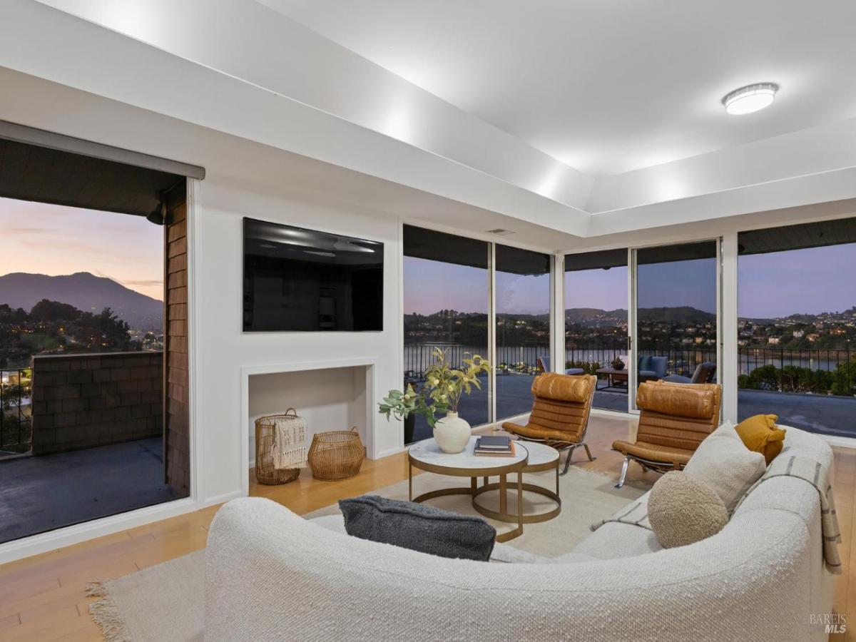 MLS #326019615 img 0