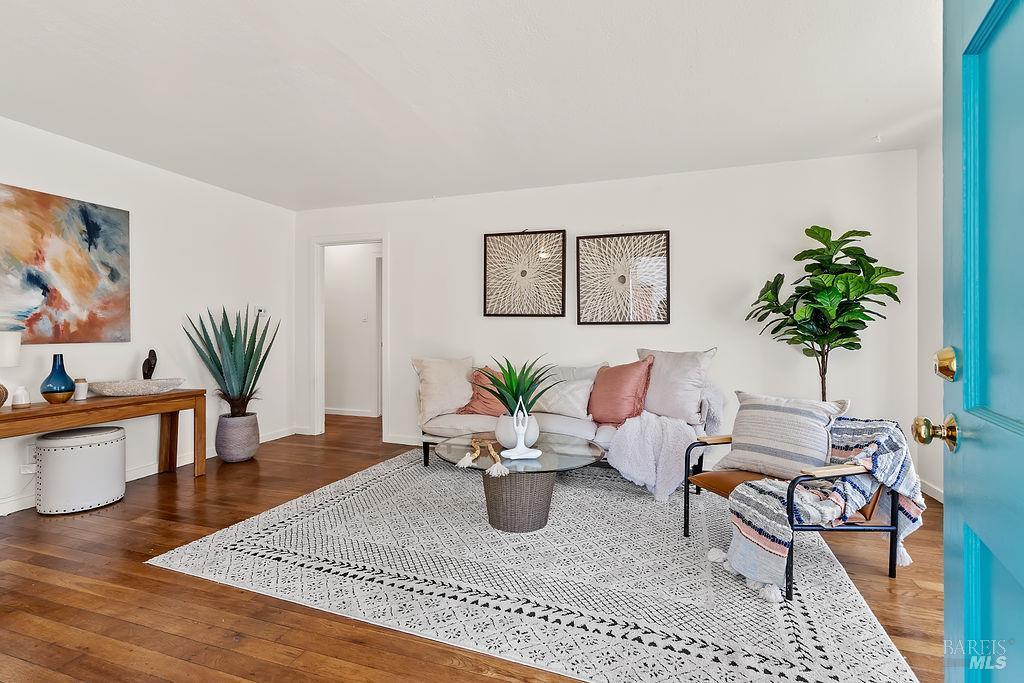 MLS #326019733 img 0