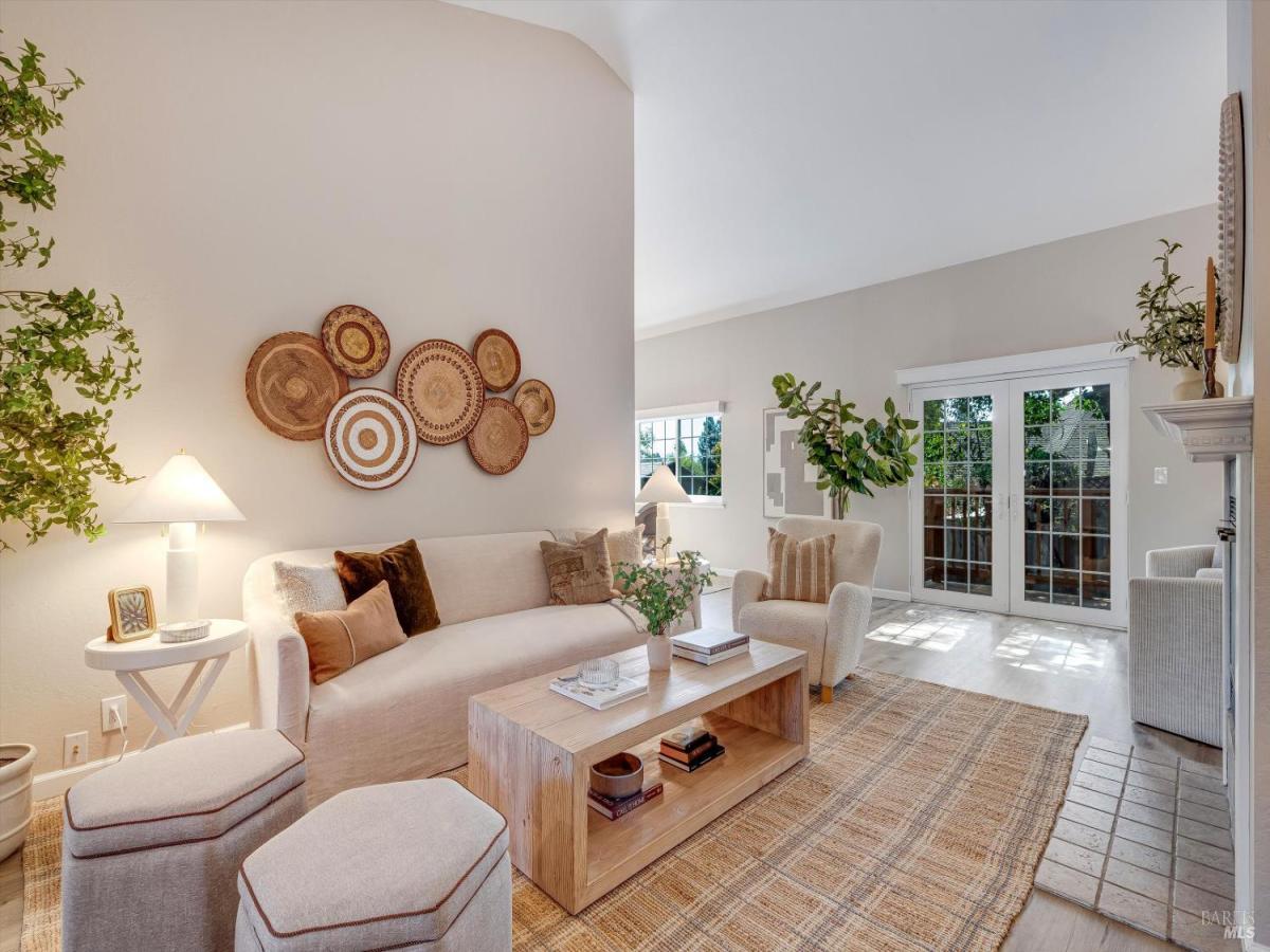 MLS #326019826 img 0