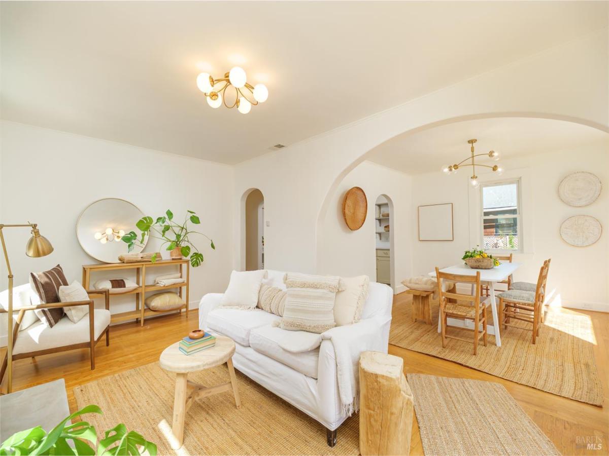 MLS #326019949 img 0