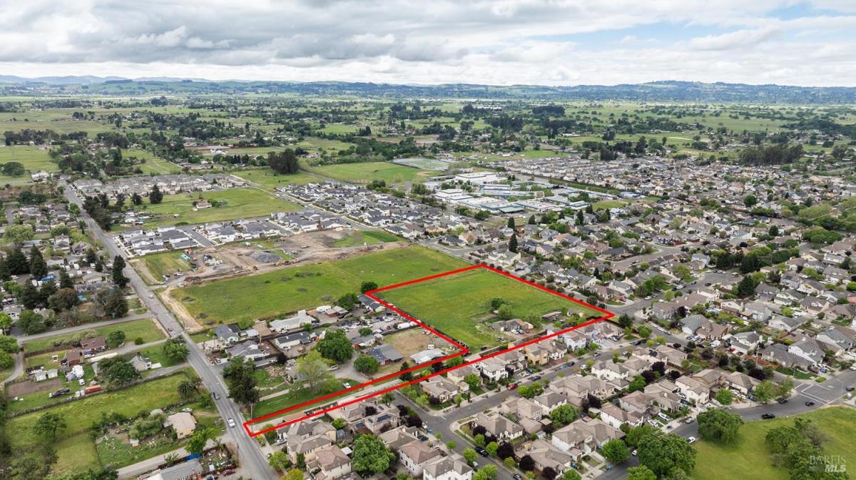 MLS #326020256 img 0