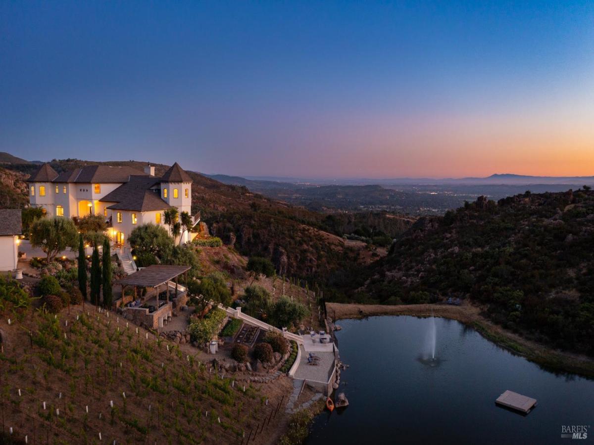 MLS #326020347 img 0