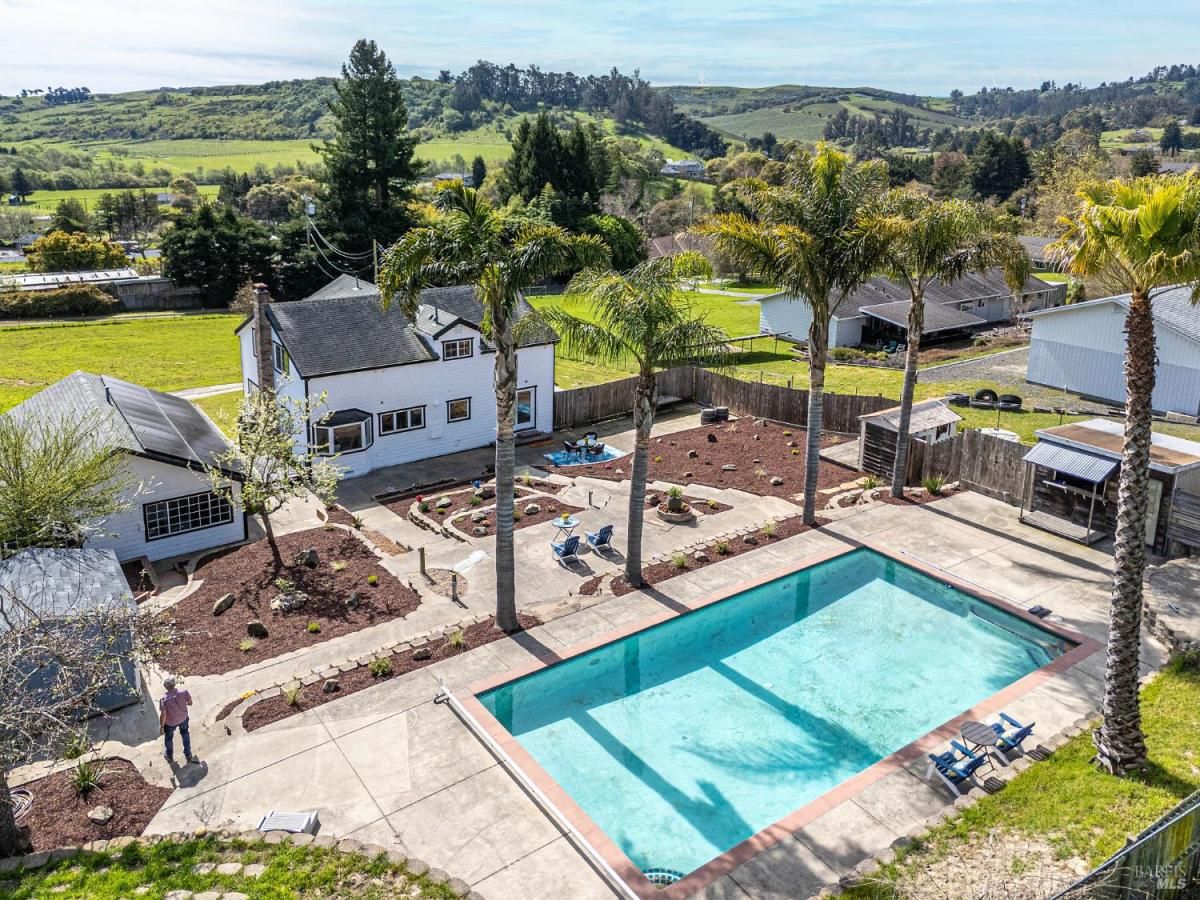 MLS #326020449 img 0