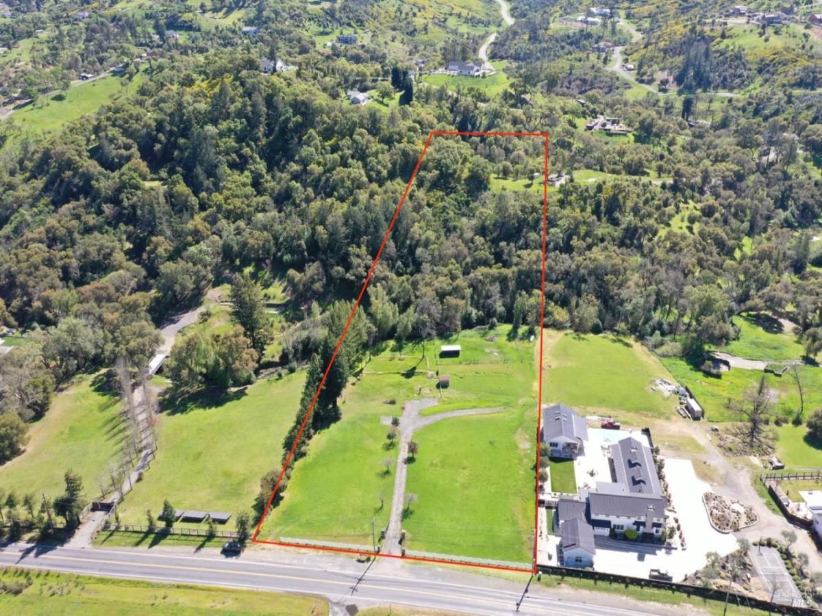 MLS #326020533 img 0