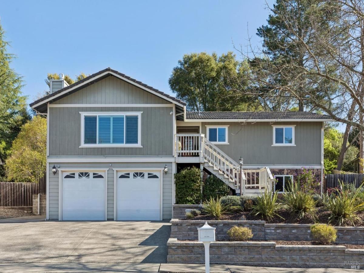 MLS #326020603 img 0