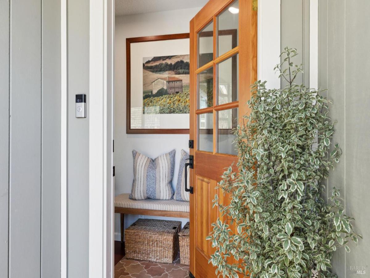 MLS #326020603 img 0