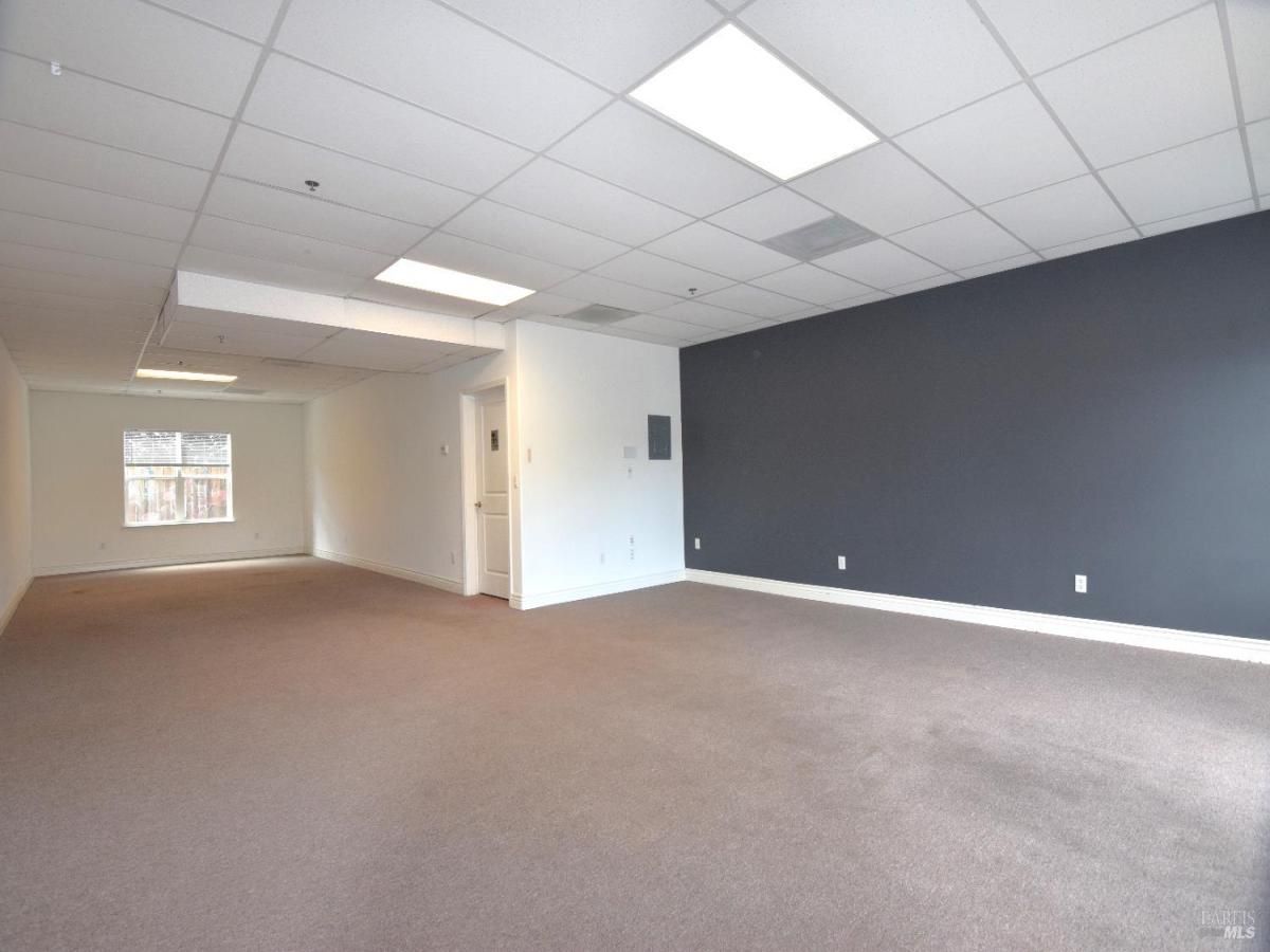 MLS #326020640 img 0