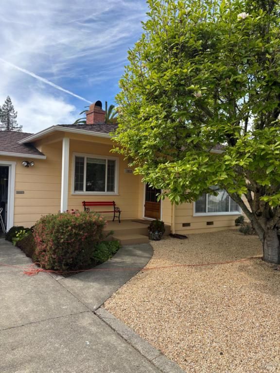 MLS #326020932 img 0