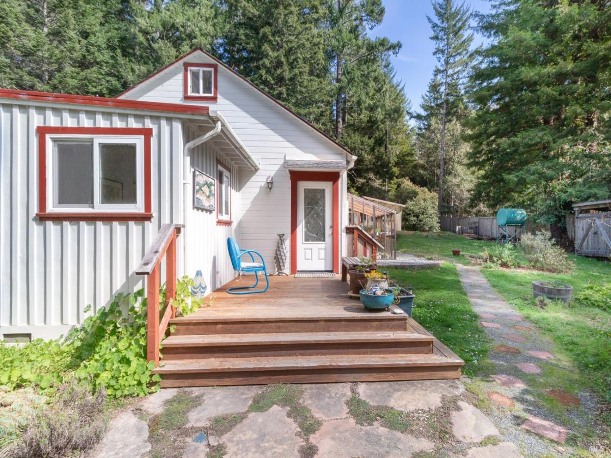 MLS #326020953 img 0